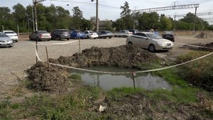 Неудобно, грязно, мокро