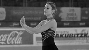 Фигуристка-чемпионка погибла под колесами грузовика на велодорожке