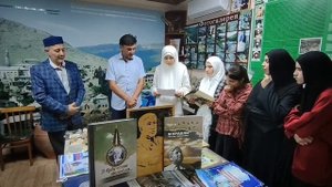 102 года исполнилось со дня рождения поэта Расула Гамзатова