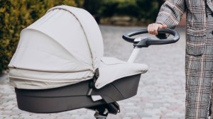 В Нефтеюганске девятимесячный младенец в коляске остался без присмотра родителей