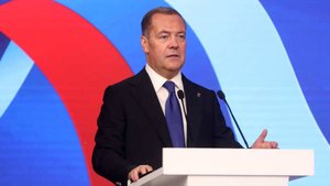 Медведев назвал военным бюджет России на 2026 год