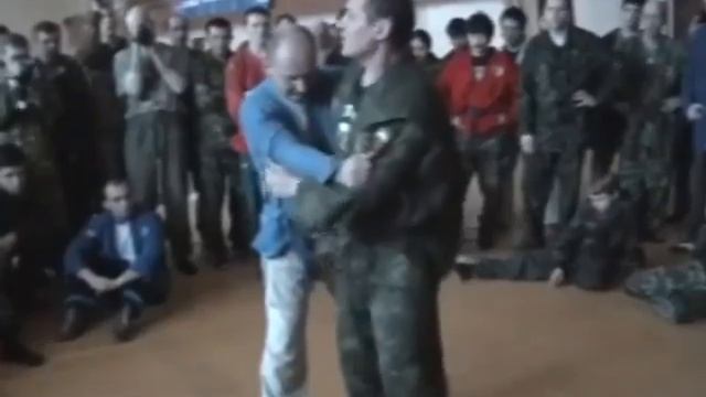 Подвив с ударом.
