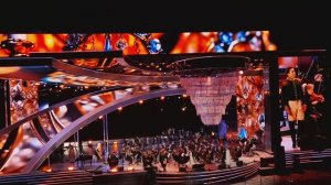 Война и мир, Зарядье, Москва 2030