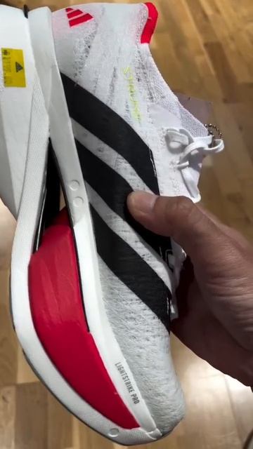 Спортивная модель Adidas Adizero Prime X3 Strung смотреть онлайн