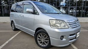 Toyota Noah, 2001г., 2.0 AT