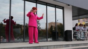 15 сентября у ДК "Молодёжный , прошёл концерт "Бабье лето", несмотря на прохладную погоду , зрители