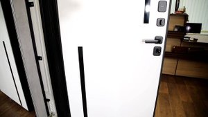 Входная дверь с оригинальной отделкой. Модель Solana от завода АСД