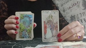 Мужчина младше. Есть ли перспективы? Расклад Таро