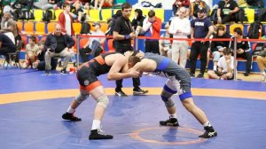 (12+) Более 200 единоборцев приняли участие во всероссийских соревнованиях по вольной борьбе