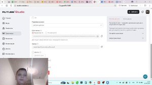 Учу маму играть в РОБЛОКС