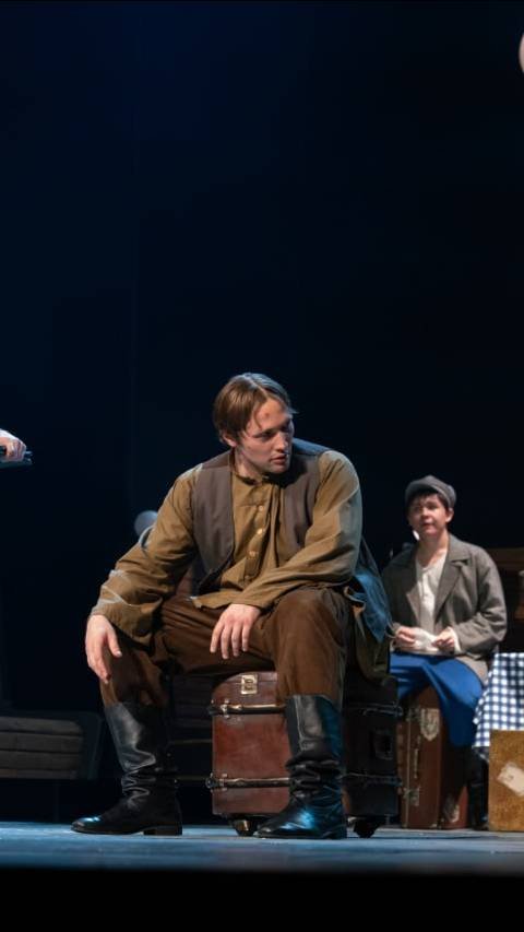 Твой друг каждый раз во время свадьбы