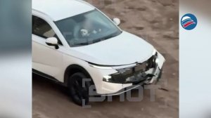 Детское ДТП в Краснодаре: малолетний ребёнок за рулем сбил забор и едва не сбил женщину с коляской