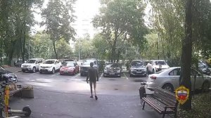 ‼️Пьяный мужчина в трусах избил пенсионерку в Москве и украл у нее телефон‼️