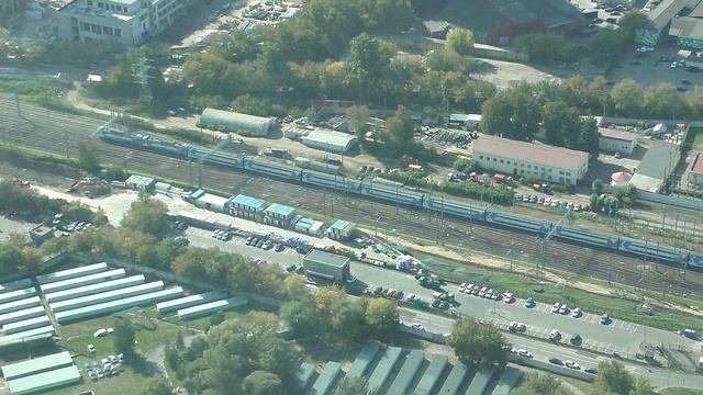 Съёмка с высоты 337 метров. ЭП2К по СМЕ (ТЧЭ-8) с поездом "Аврора" № 741У Санкт-Петербург - Москва.