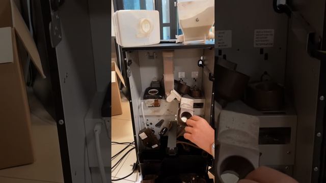 Черви в кофемашине?? Как на самом деле бывает в кофе машинах. смотреть онлайн