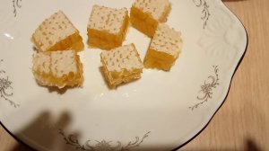 Как нарезать сотовый мёд