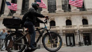 S&P 500 и Nasdaq рекордно выросли на фоне возможного снижения ставки ФРС США