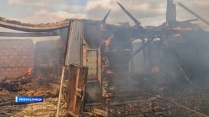 Пьяный велосипедист, пожар в пригороде и массовое ДТП: сводка происшествий по Кузбассу