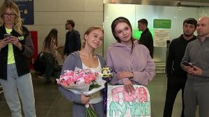 В Москве встретили Ангелину Мельникову после международного турнира по гимнастике в Париже