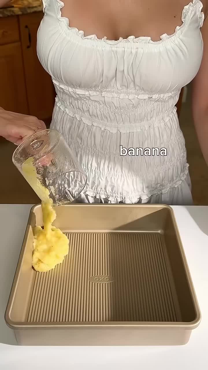 Healthy Banana Oat Breakfast Squares with Raspberry Chia Jam смотреть онлайн