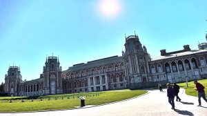 Музей-заповедник Царицыно. Дворцовый ансамбль. Белочки. Информационные баннеры.