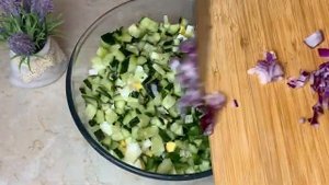 Беру БАНКУ КОНСЕРВОВ и готовлю гениальный салат на праздник! Быстрый салат вкусно и просто за минуты