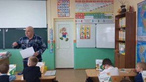 1а 3школа г Азнакаево вручение Айнуру диплом за 2500 радиосвязей