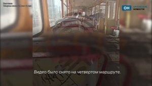 Старый орловский трамвай наводит ужас своими звуками