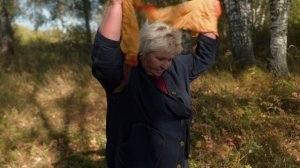 И жизнь плетет нас,словно канитель...