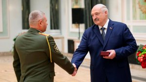Лукашенко вручил государственные награды заслуженным представителям различных сфер