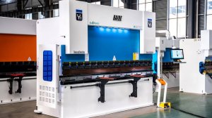 Листогиб с ЧПУ Delem за 3,7 млн! 110 тонн — 3200 мм.