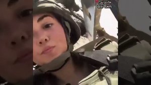 Тем временем в Газе израильская солдатка снимала Тиктоки... Больше не снимает.
