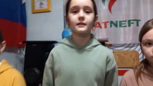 UB4RHC=вручение Елизавете  свидетельство клуба кристалл