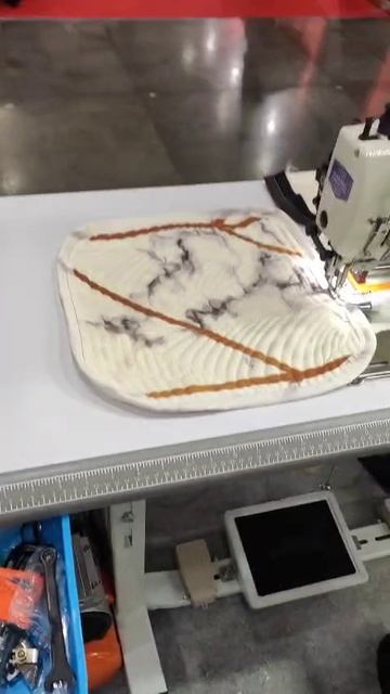 Окантовочная машина для обработки края лентой, кантом и втачивания молнии: JK-LHJ смотреть онлайн