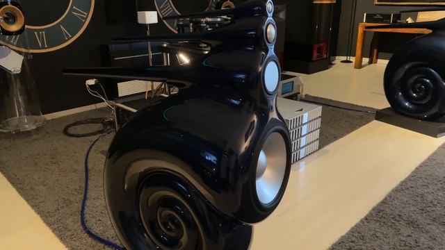 SEXIEST Hifi Speakers of the world B&W Nautilus [4Kᵁᴴᴰ] REAL SOUND смотреть онлайн