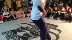Bboy Клык - отборочный тур на RedBull BC ONE Russia 2013 I Break dance
