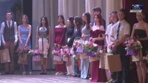 83 выпускника Туапсинского округа получили медали за особые успехи на празднике «Звёздный дождь».