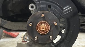 Замена переднего тормозного суппорта Lexus RX (replace front brake caliper)