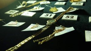 В России упал спрос на золотые украшения