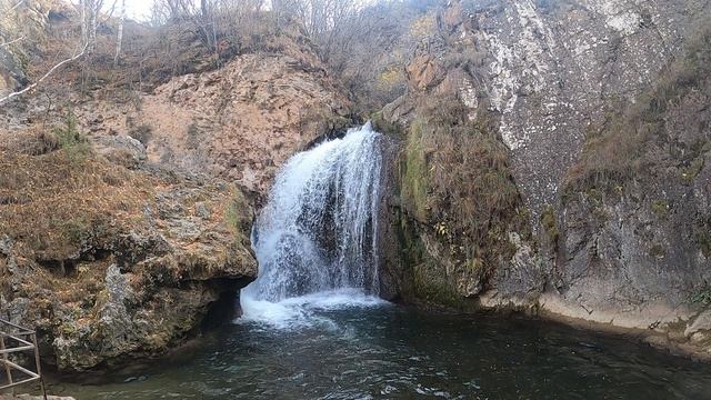 GH010383 водопад