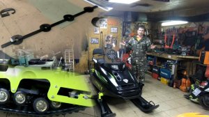 Предотвращение переворота тележек в подвеске снегохода.