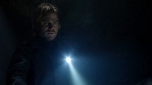 Стрела 1 сезон 15 серия «Ловкач» (сериал, 2012)
