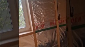 1000034777.mp4 (Собака наблюдает за устройством откосов у оконных проёмов в м/комнате дома А-фрейм)