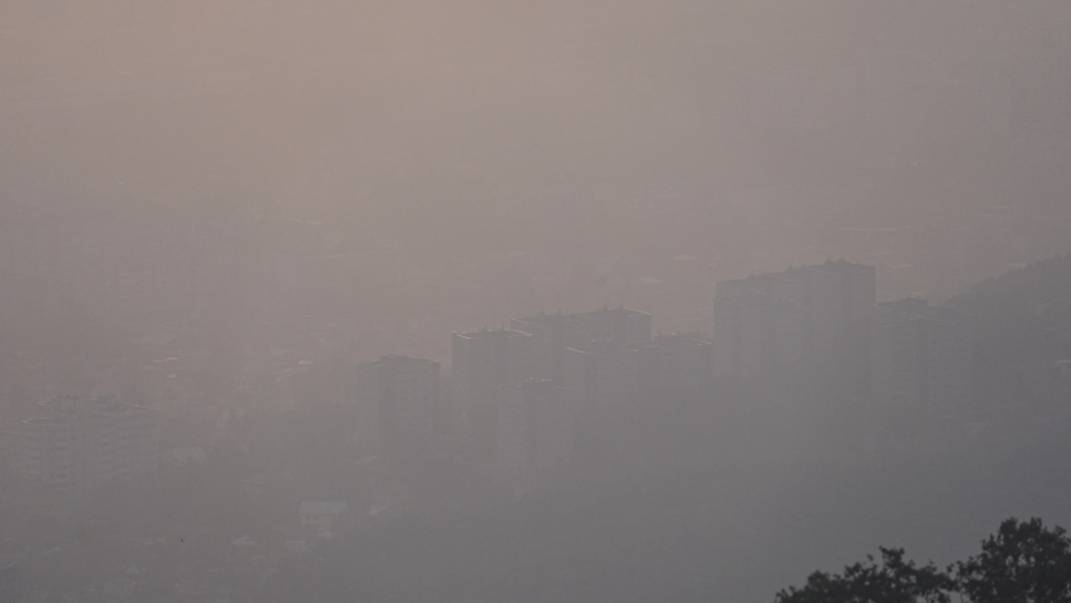 Ничего не видно: российские регионы окутал густой туман