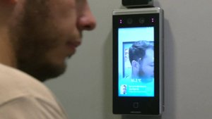 В интересах работодателя сохранить свой коллектив здоровым