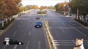 когда двух колёсные, не справились 🤷♂️, а на тачке чел дал-дал, ушёл😎