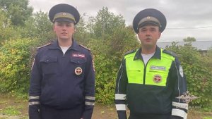 В Томской области полицейские экстренно доставили в больницу маму с задыхающимся годовалым малышом