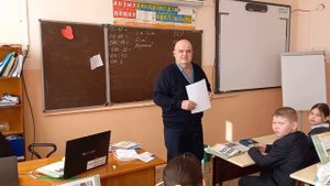 Азнакаево 7ая школа 3а класс вручение дипломов Риязу и Аделя