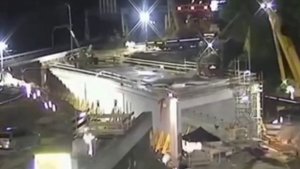 В Китае построили тоннель под мостом за 48 часов