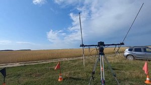 Балтаси Алия наблюдает МКС с бинокля